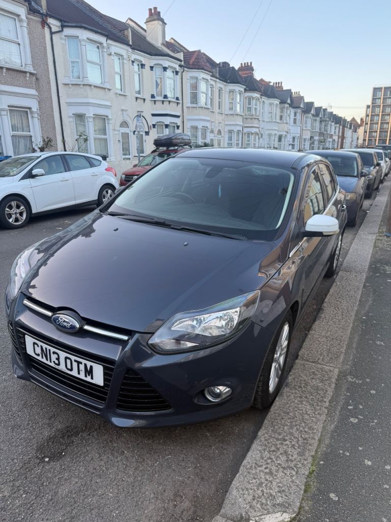 Ford, FOCUS, Hatchback, 2013, Manual, 998 (cc), 5 doors