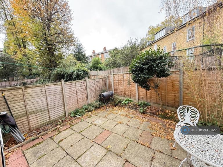 1 bedroom flat in Hullbridge Mews, London, N1 (1 bed) (#2608127)