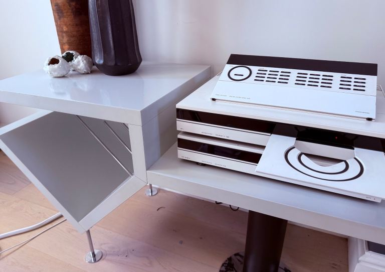 Bang & Olufsen Beosystem 7000 CD 5500 tuner / amp – white!