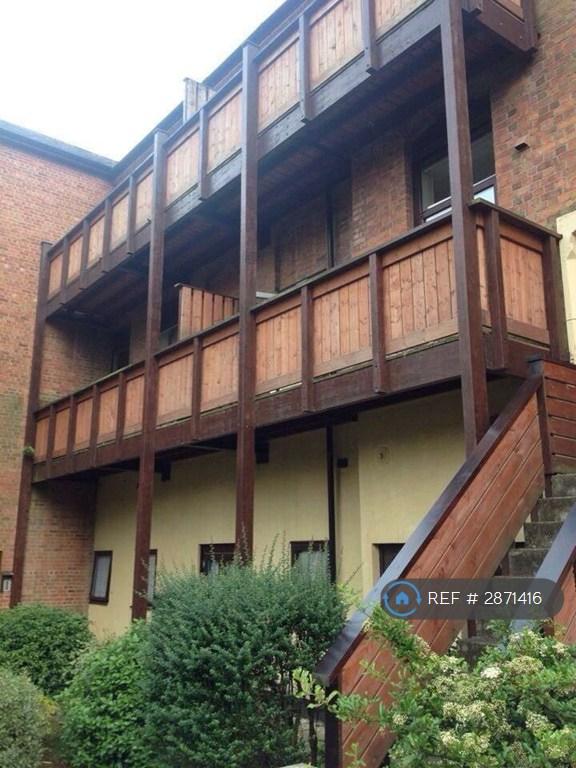 2 bedroom flat in Leen Court, Nottingham, NG7 (2 bed) (#2871416)