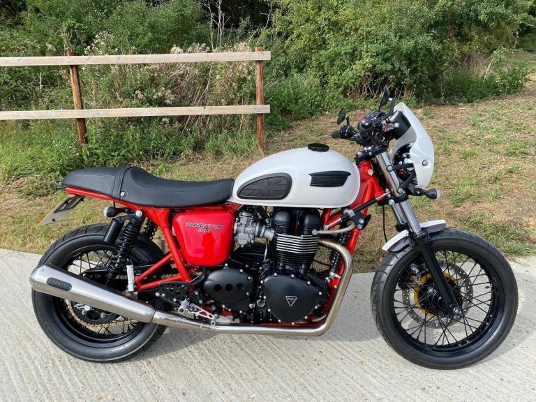 TRIUMPH BONNEVILLE THRUXTON 900, 2010, 3,545 MILES, ARROW EXHAUSTS, LOVELY BIKE