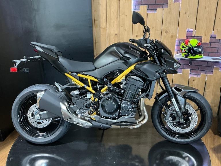 Kawasaki Z900 2026 latest colour! Quick shifter! Cruise Control FREE AKRAPOVIC 