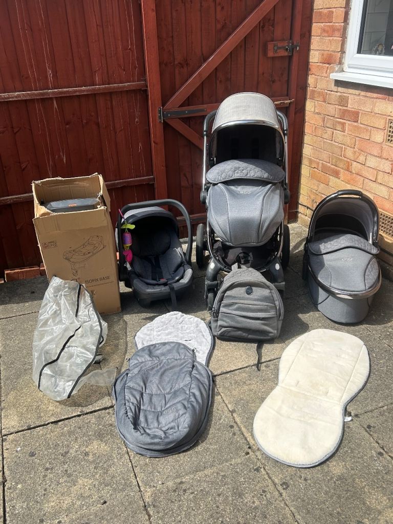 Egg 2 travel system 