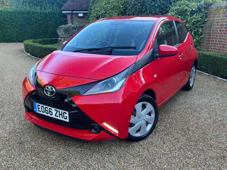 2016 Toyota AYGO 1.0 Aygo X-Play VVT-i 5dr Hatchback Petrol Manual