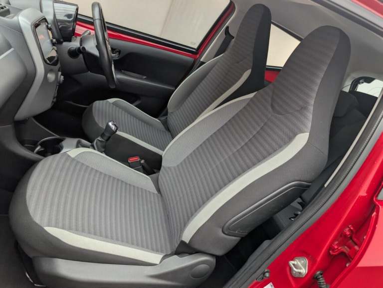 2019 Toyota AYGO 1.0 VVT-i x-play Hatchback 5dr Petrol Manual Euro 6 (71 ps) - AIR CON, DAB, HATC...