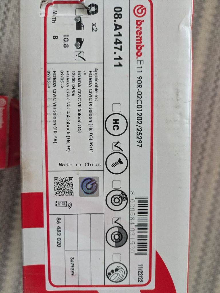 Honda Civic 2005 onwards Rear Brake Pads and Brake Discs