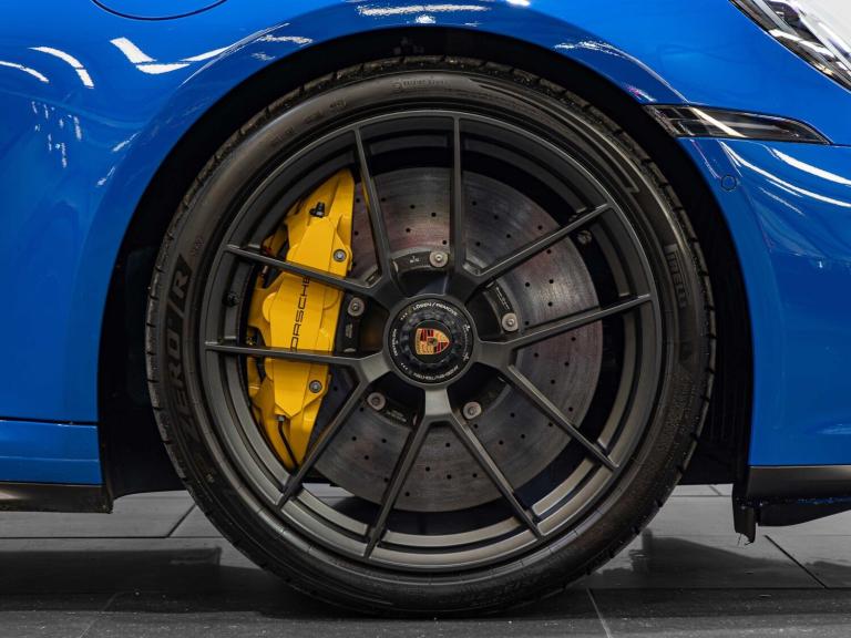 2024 Porsche 911 GTS t-Hybrid 2dr PDK COUPE PETROL/ELECTRIC Automatic