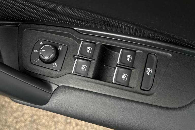 2024 Volkswagen Tiguan 1.5 eTSI MHEV R-Line DSG Euro 6 (s/s) 5dr SUV Automatic