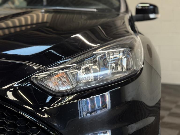 FORD FOCUS 2.0 T EcoBoost ST-2 Black Manual Petrol 2016