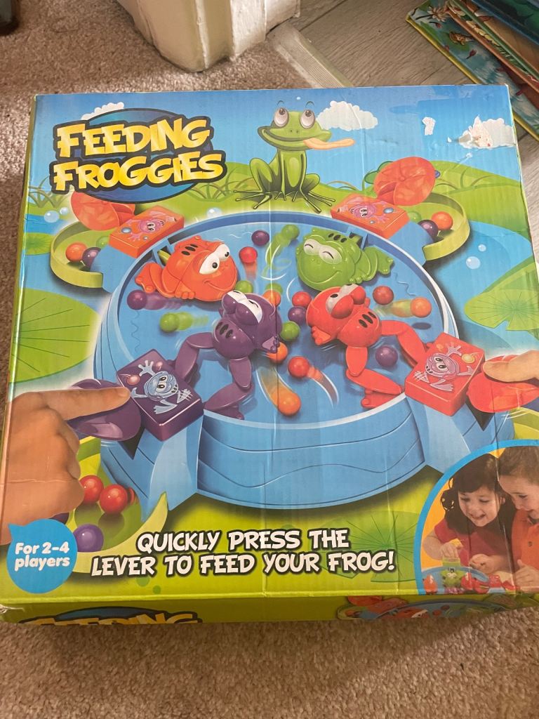 Feeding froggies game 