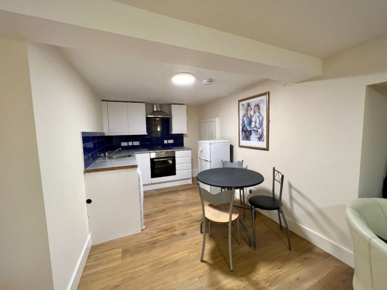 1 bedroom flat in Niddry Street, Old Town, Edinburgh, EH1 1LG