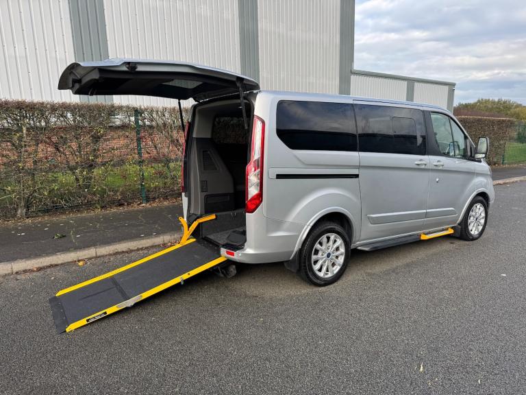 2022 (72) Ford Tourneo Transit Custom Titanium Auto Wheelchair Access WAV 4 SEAT