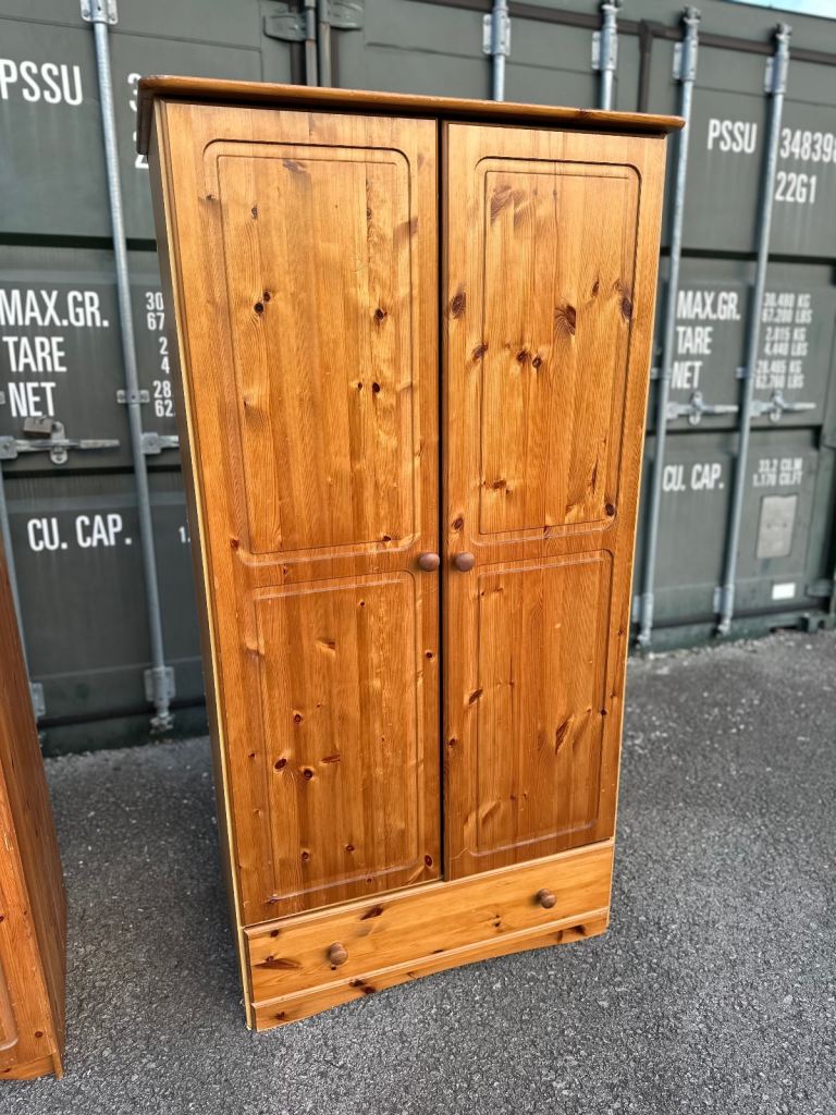 Pine wardrobe with 1 drawer underneath 