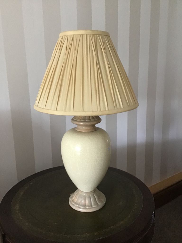 Table lamp
