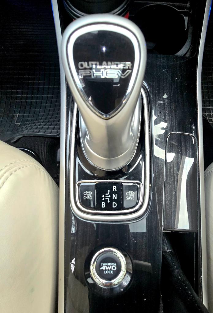 2018 Mitsubishi Outlander 2.0 PLUG-IN HYBRID 1YEAR MOT HPI CLEAR NEWLY SERVICED 3 MONTHS WARRANTY...