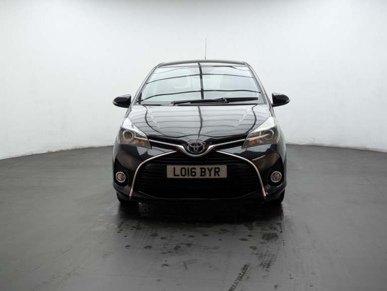 2016 Toyota Yaris 1.5 VVT-h Icon Hatchback 5dr Petrol Hybrid E-CVT Euro 6 (101 ps) REVERSING  HAT...