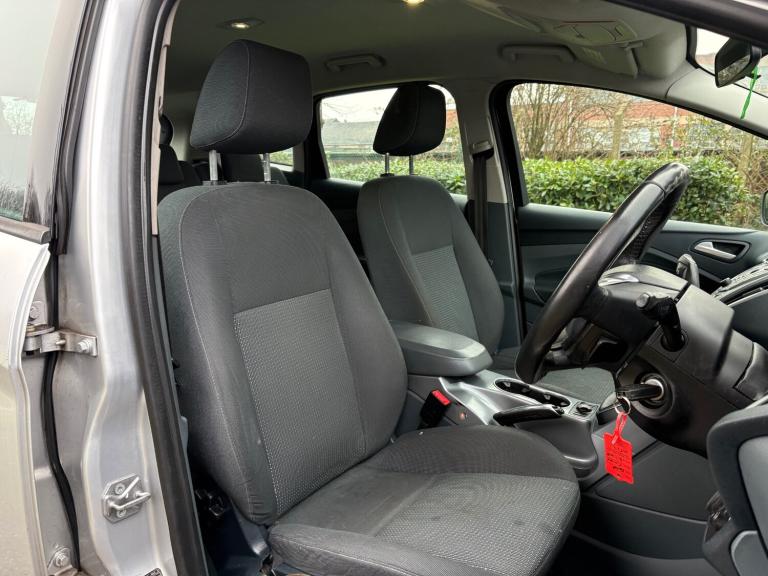 2012 Ford C-Max 1.6 ZETEC 5DR PETROL *PARKING SENSORS *DAB *BLUETOOTH *ARM REST MPV Petrol Manual