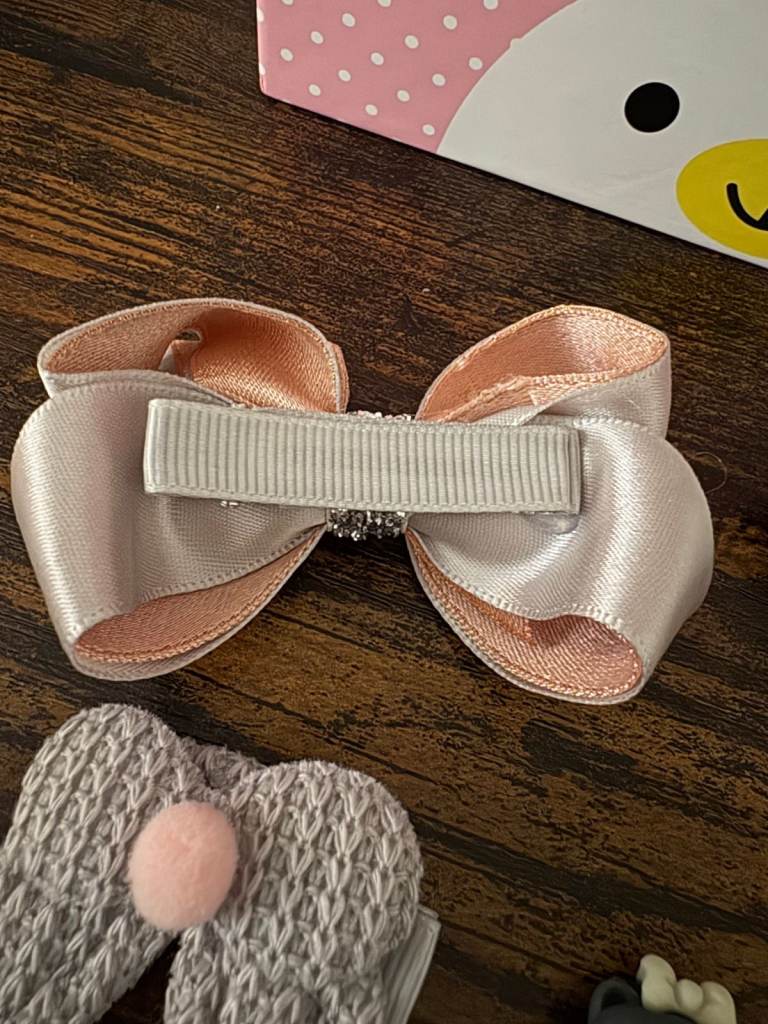 Set of Grey and Pink Hair Clips 🎀