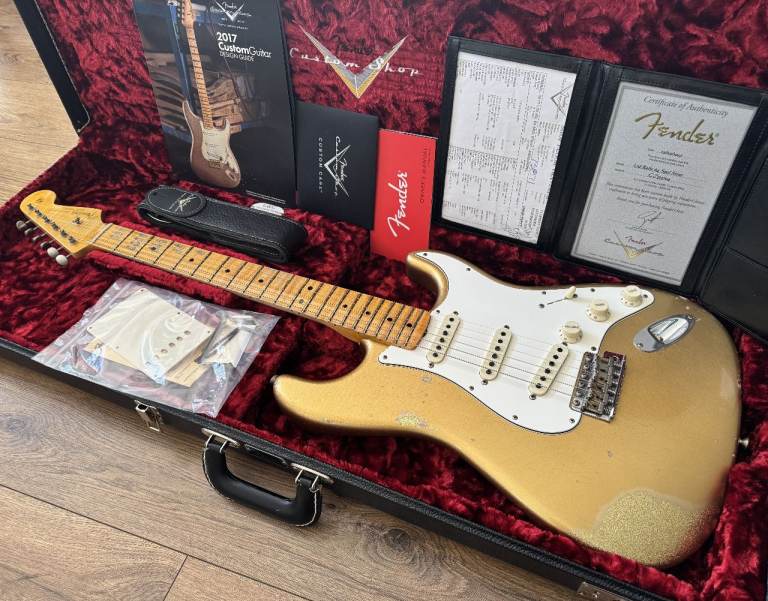 Fender Stratocaster Custom Shop LTD ’64 Relic Aztec Gold over Gold Sparkle - Trades