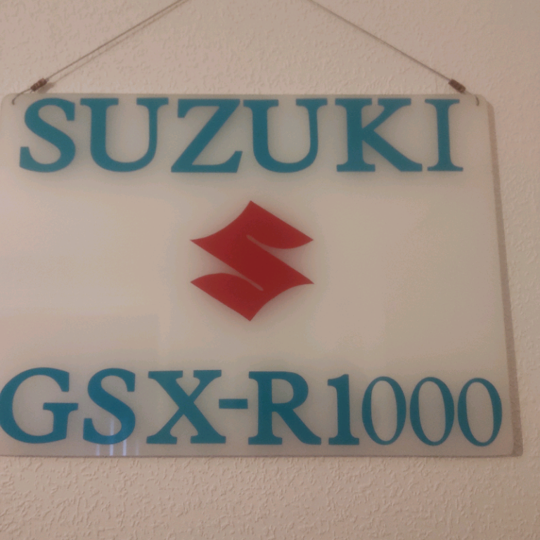 Suzuki GSX-R sign