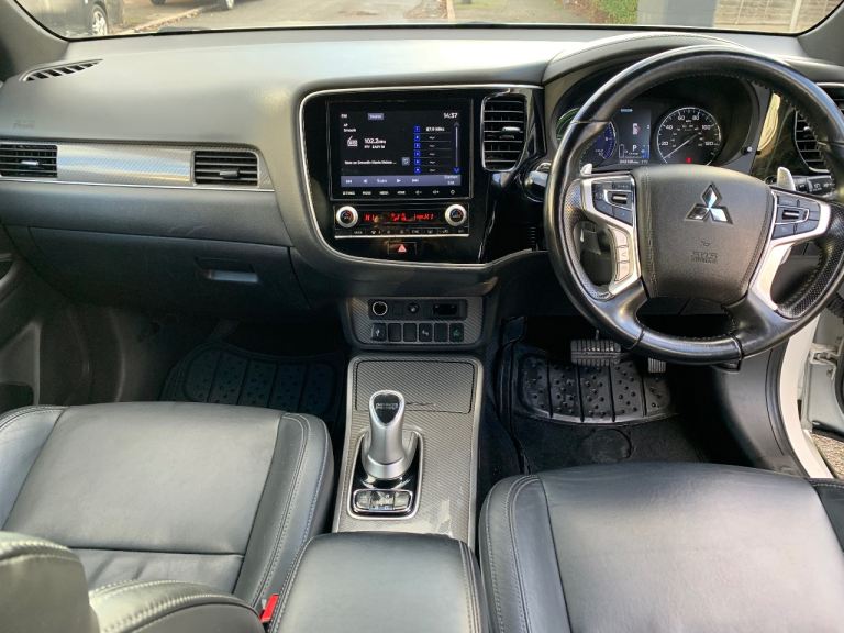 Mitsubishi, OUTLANDER, Estate, 2021, 2360 (cc) White