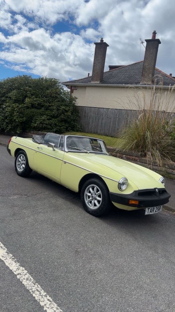 MG MGB Roadster 1.8 | 1977 | Primrose Yellow