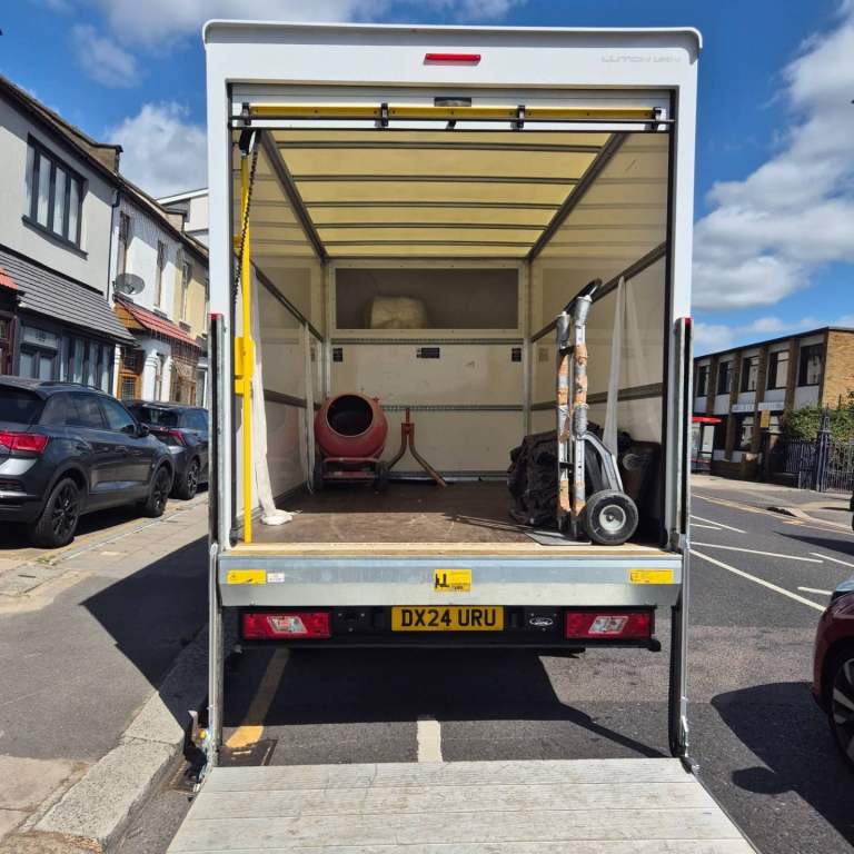 ALAM REMOVALS SERVICES/ MAN AND VAN /FURNITURE MOVERS/SHORT NOTICE REMOVALS/RUBBISH CLEARANCE