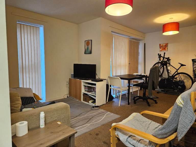 Double room available for 4 or 5 months