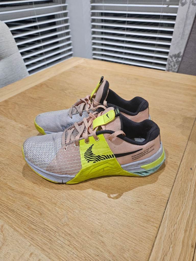 Nike size 6uk