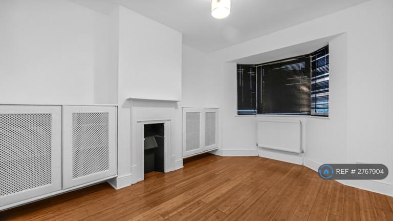 3 bedroom house in London, London, W3 (3 bed) (#2767904)