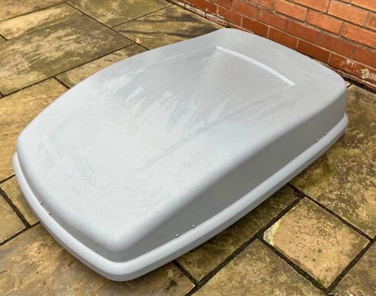 Thule Halfords Grey 320 roof box / roofbox