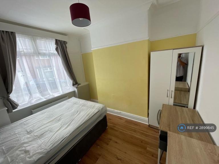 1 bedroom in Mellard St, Newcastle, ST5 (#2899845)