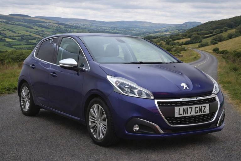 2017 Peugeot 208 1.2 PureTech 82 Allure 5dr HATCHBACK PETROL Manual