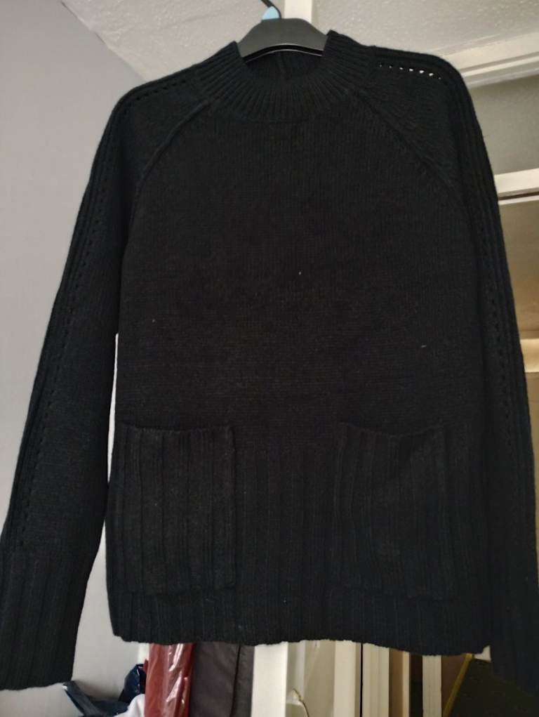 Women's medium size black jumper