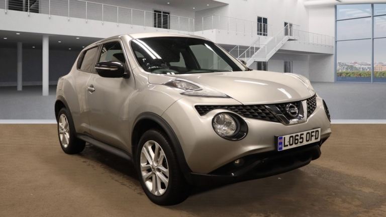 2015 Nissan Juke 1.6 N-Connecta 5dr Xtronic ++ NAV / CAMERA / 10 NISSAN SERVICES / ULEZ ++ HATCHB...
