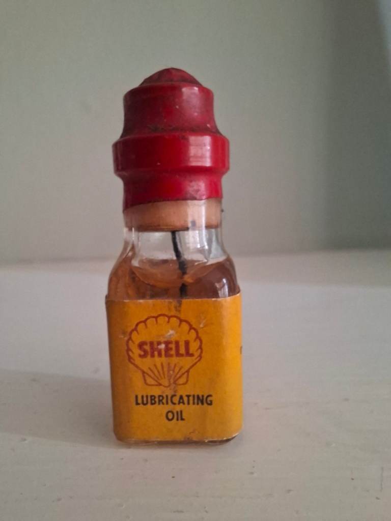 Shell lubricating oil for Tri-ang Model Trains 