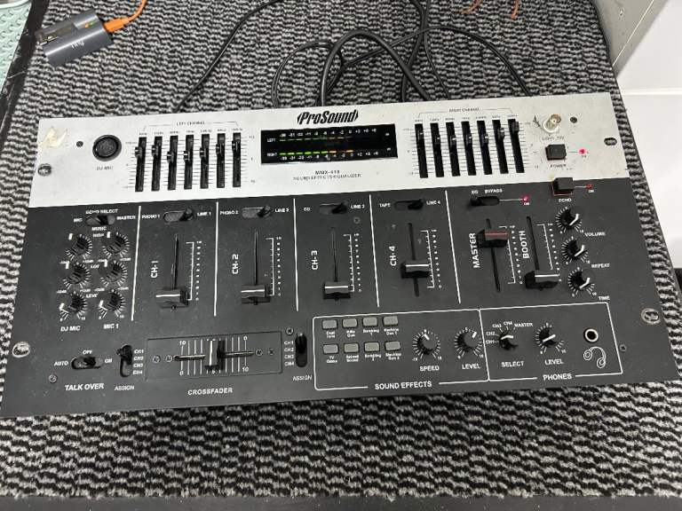 Pro Sound MMX-410 DJ sound mixer with graphic equalizer