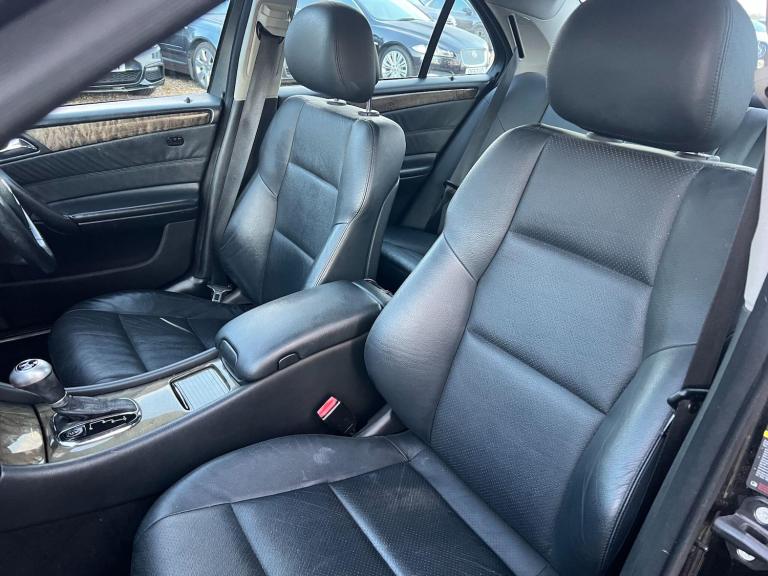 2006 Mercedes-Benz C Class 2.5 C230 Avantgarde SE 7G-Tronic 4dr SALOON Petrol Automatic