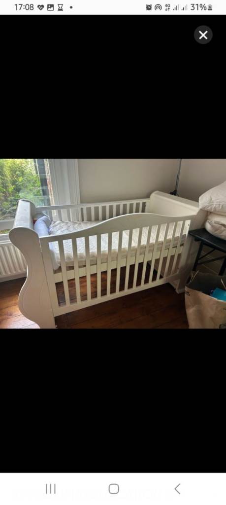 Tutti bambini New born sleigh cot
