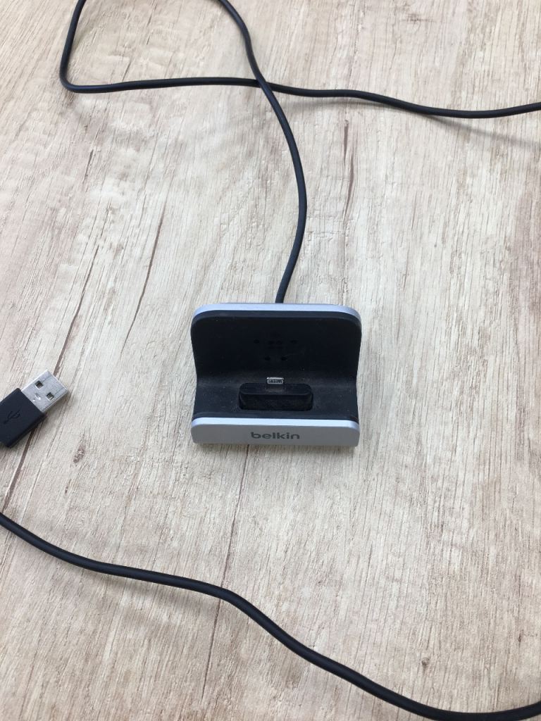 Belkin F8J045 Charge + Sync Dock for iPhone – Used - MFi-Certified 