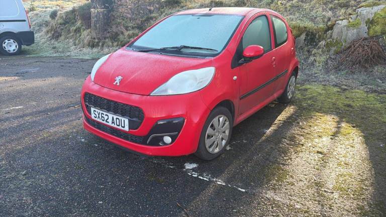 Peugeot, 107, Hatchback, 2013, Manual, 998 (cc), 5 doors