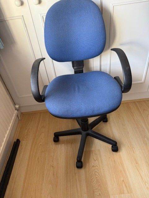 Swivel Office Chair