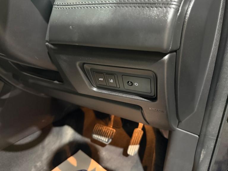 2016 Land Rover Discovery Sport 2.0 TD4 HSE Luxury SUV 5dr Diesel Auto 4WD Euro