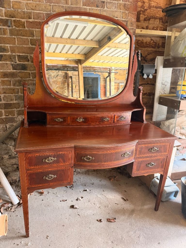 Edwardian Dressing Table with Mirror – Good Condition