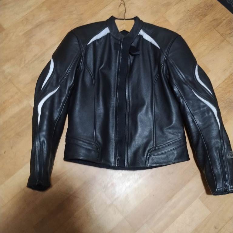 Hein Gericke ladies motorbike leather jacket and trousers (bargain £25 for both)