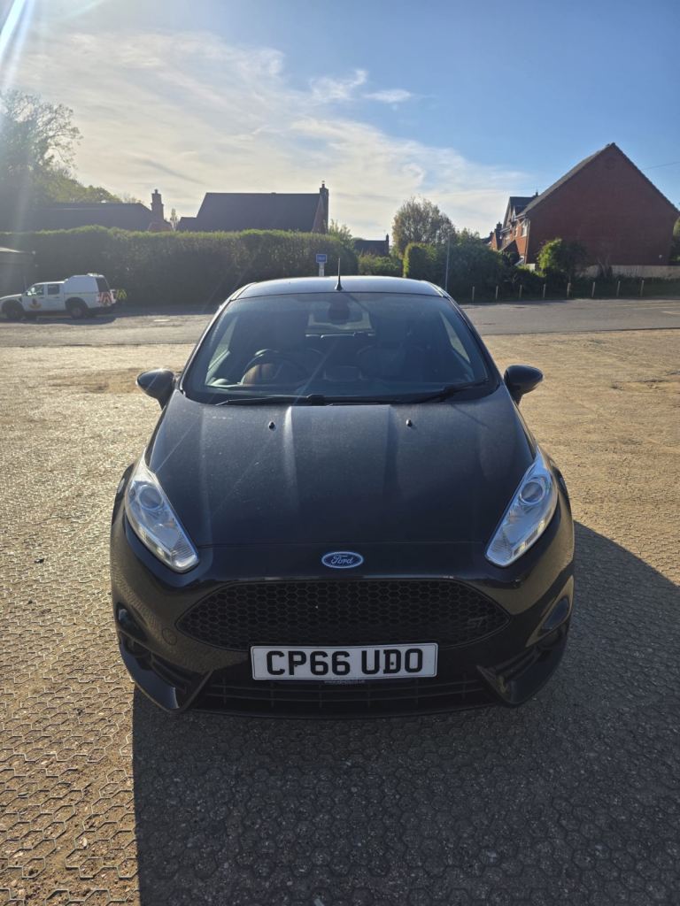 Ford, FIESTA, Hatchback, 2017, Manual, 1596 (cc), 3 doors