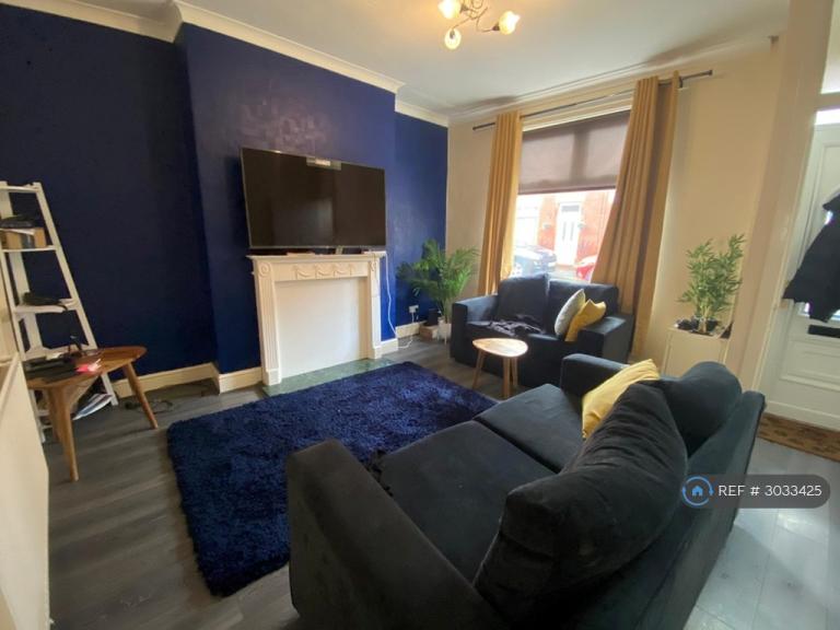 2 bedroom house in Johnson Street, Swinton, Manchester, M27 (2 bed) (#3033425)