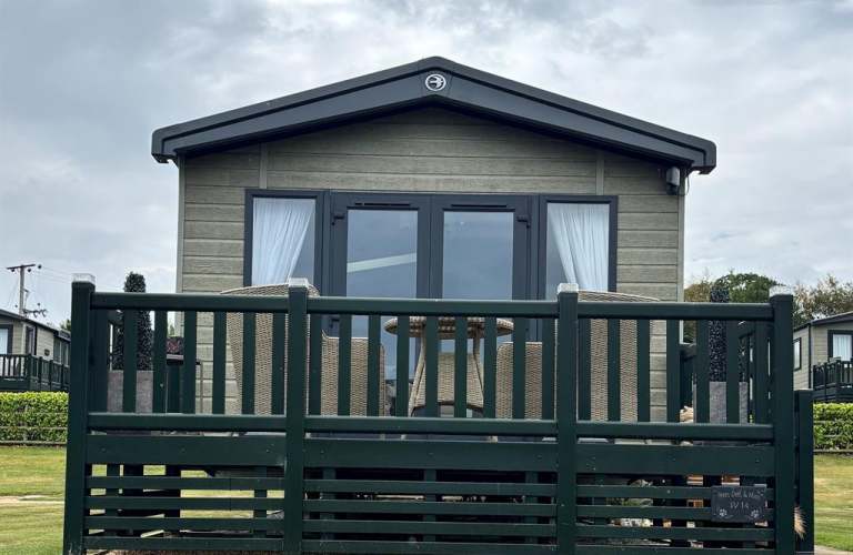 Swift Vendee Lodge - River Views | Private Balcony