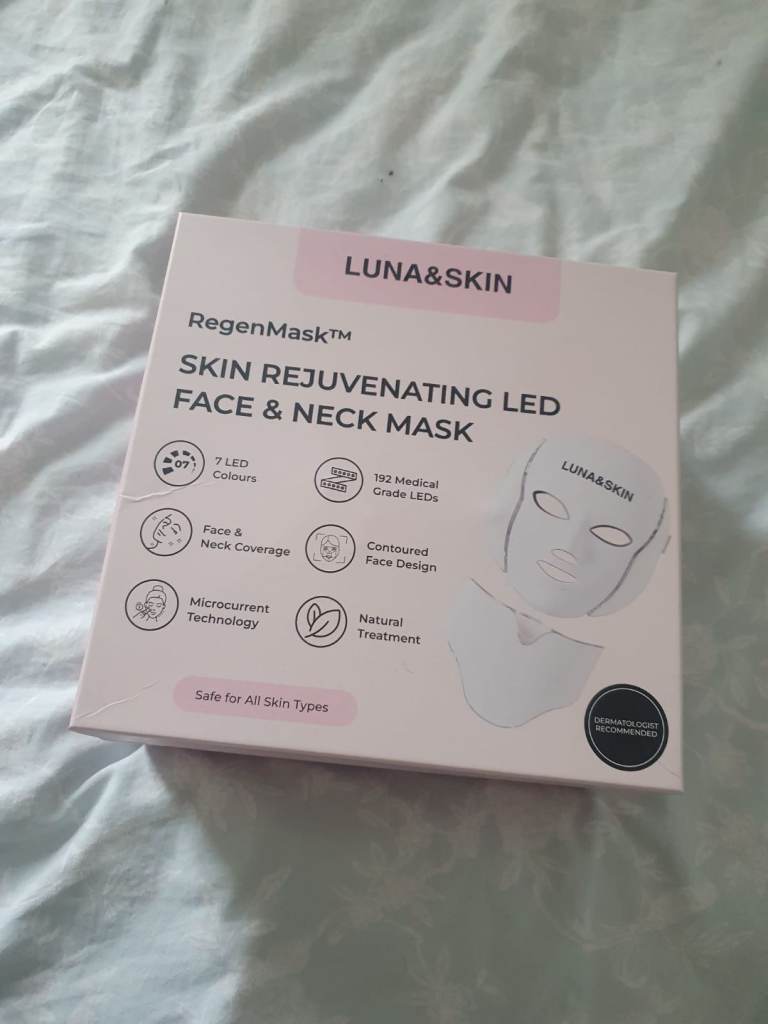 Luna and skin led face mask with neck mask 
