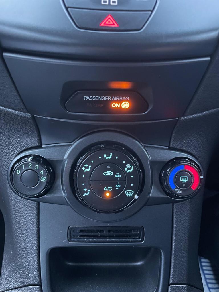 2018 Ford Fiesta 1.5 TDCi Style Euro 5 5dr HATCHBACK Diesel Manual